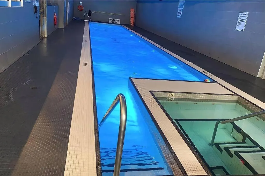 300 Front Suites - Two Beds With Free Parking Toronto Apartment