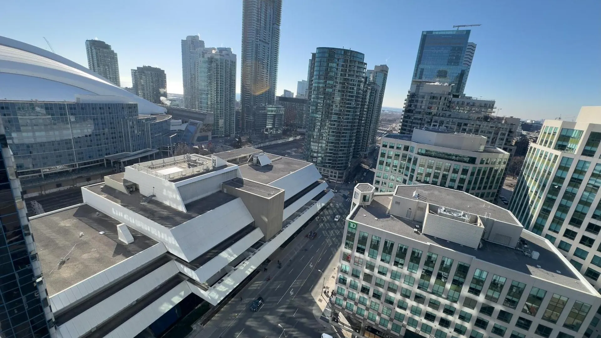 Apartment 300 Front Suites - Two Beds With Free Parking Toronto Canada